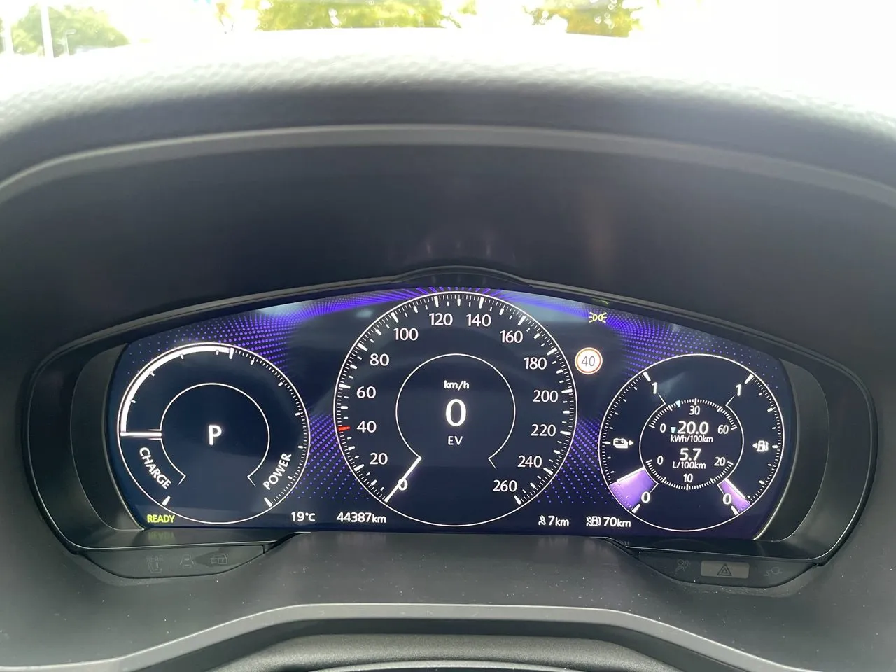 Vehicle image 20