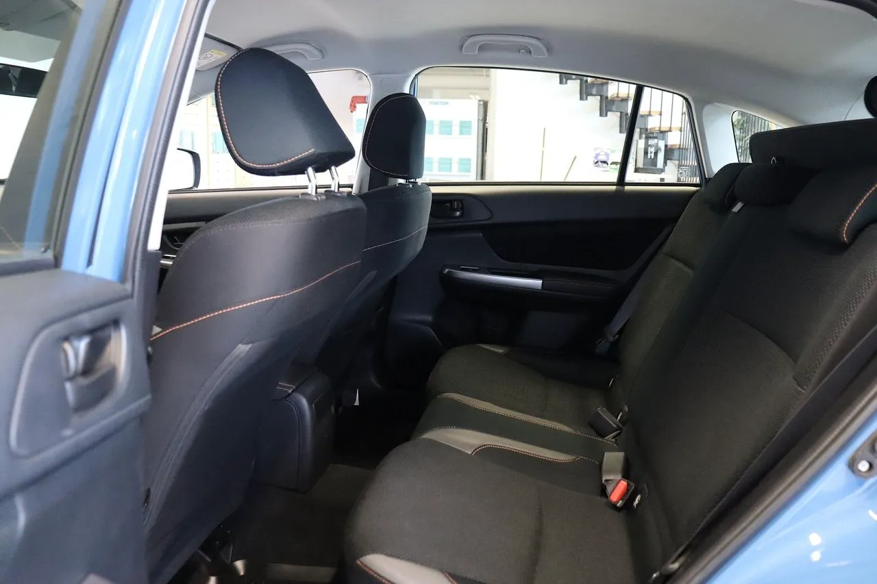 Vehicle image 10