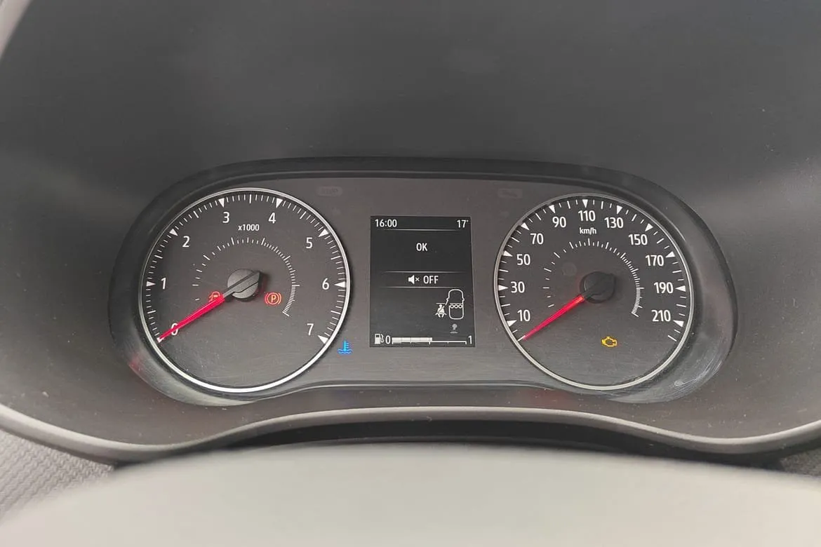 Vehicle image 18