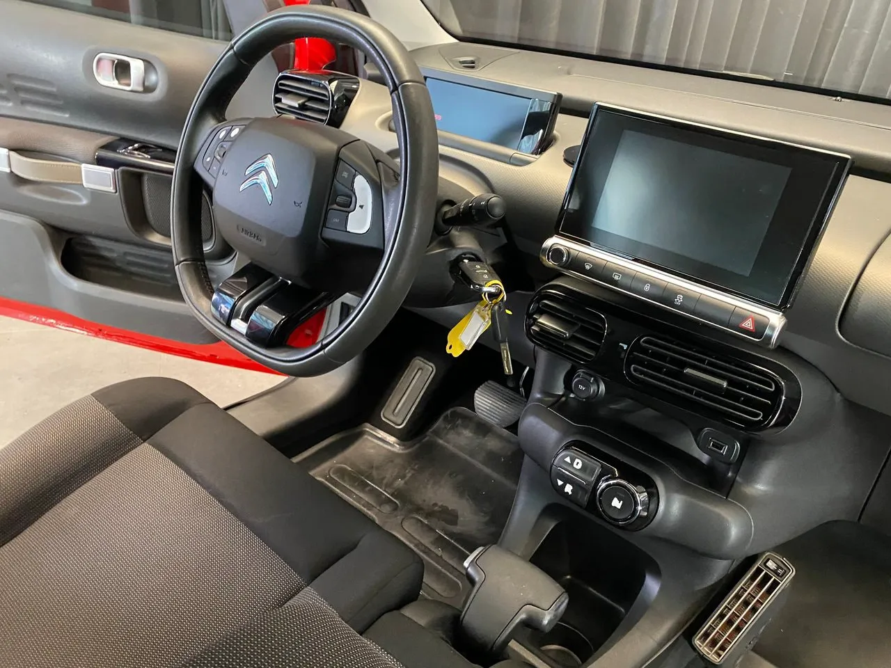 Vehicle image 31