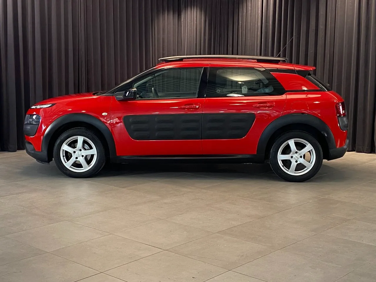 Vehicle image 2
