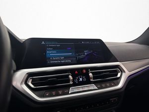 BMW 330 bild 19
