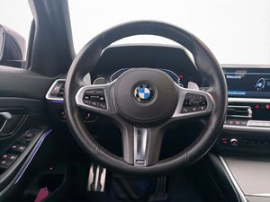 BMW 330 bild 23