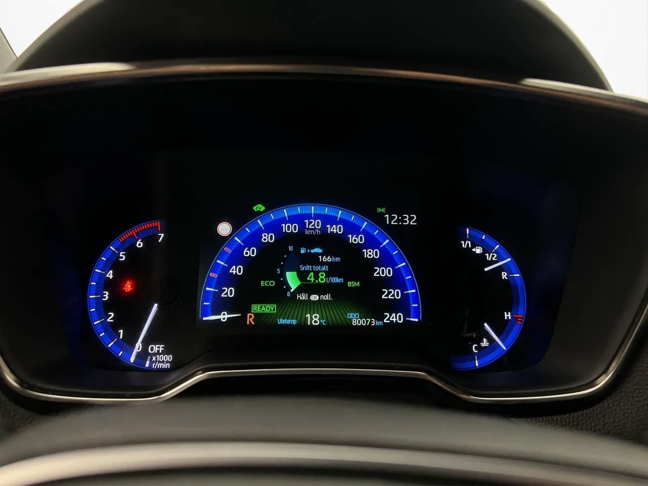Vehicle image 18