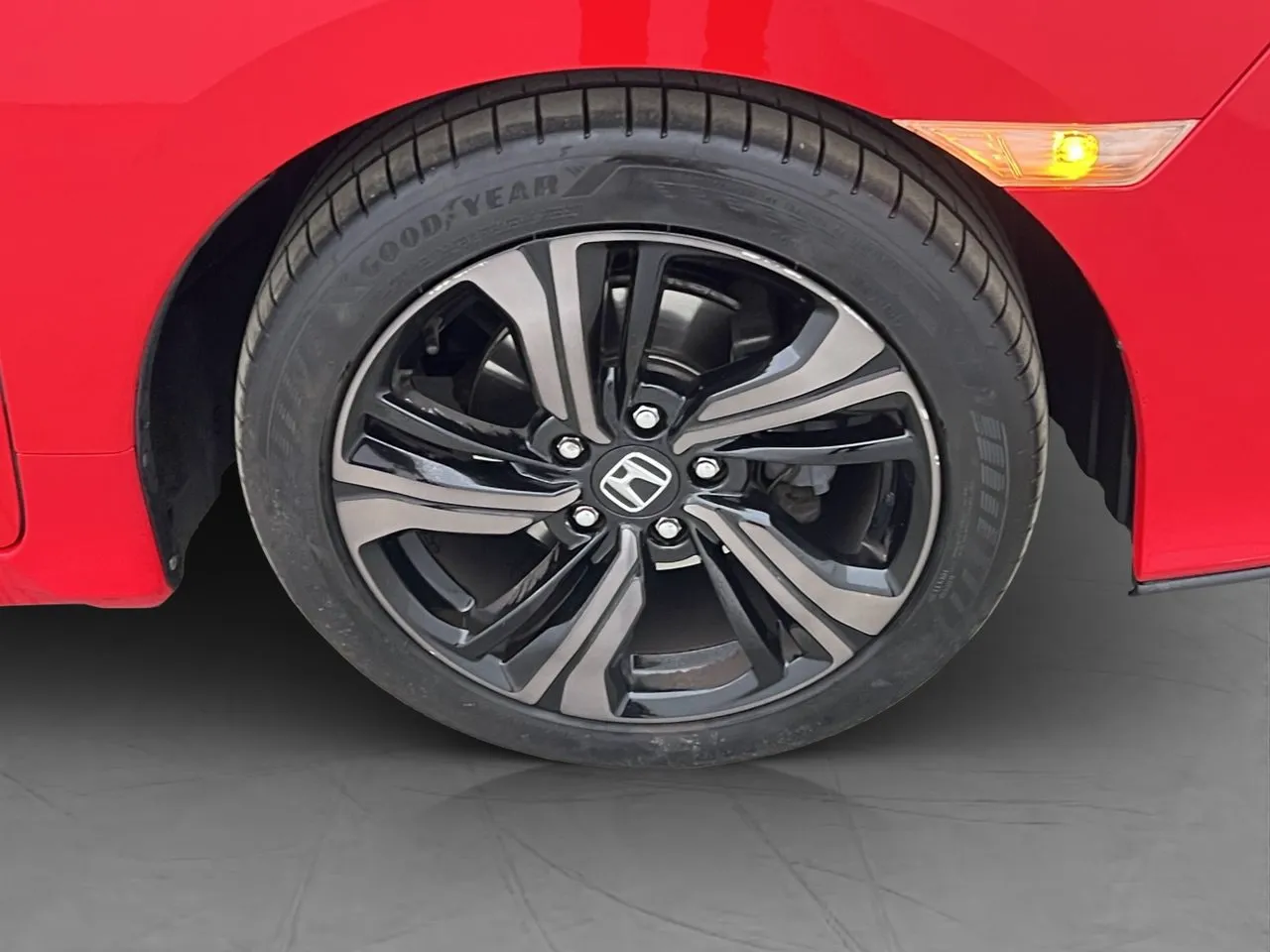 Vehicle image 25