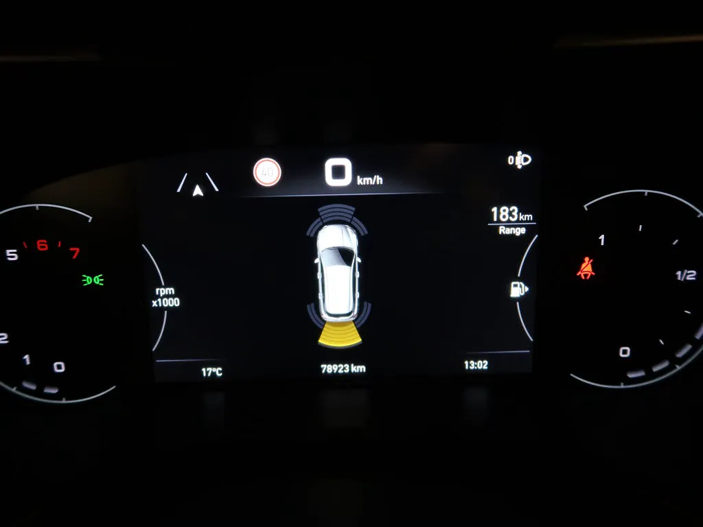 Vehicle image 25