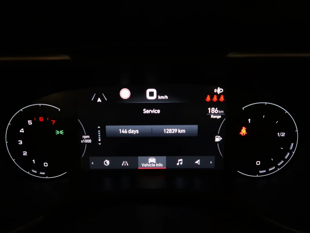 Vehicle image 28
