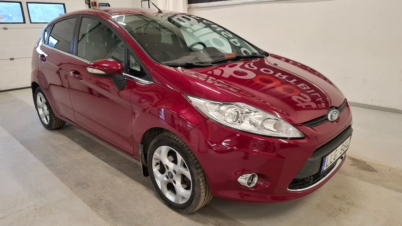 Vehicle image 1