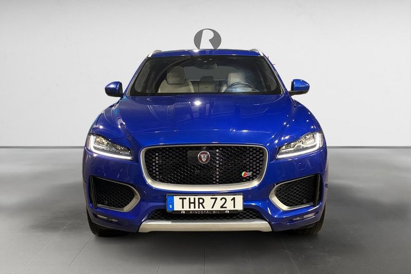 Jaguar F-Pace bild 10