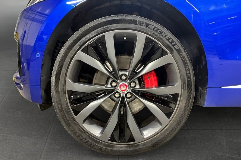 Jaguar F-Pace bild 18