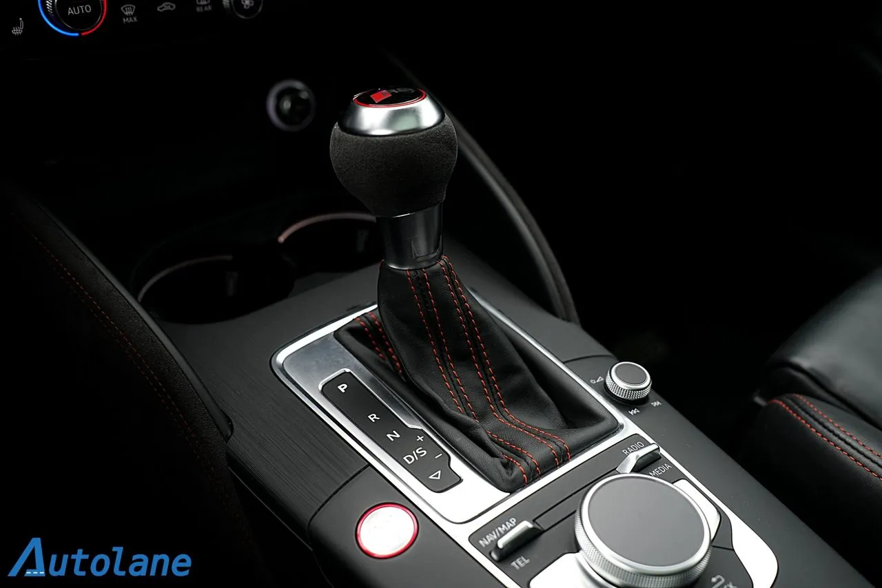 Vehicle image 34