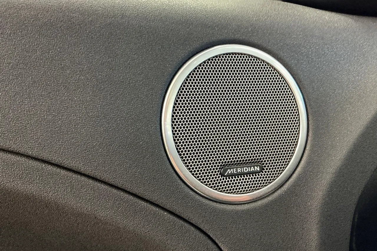 Vehicle image 21