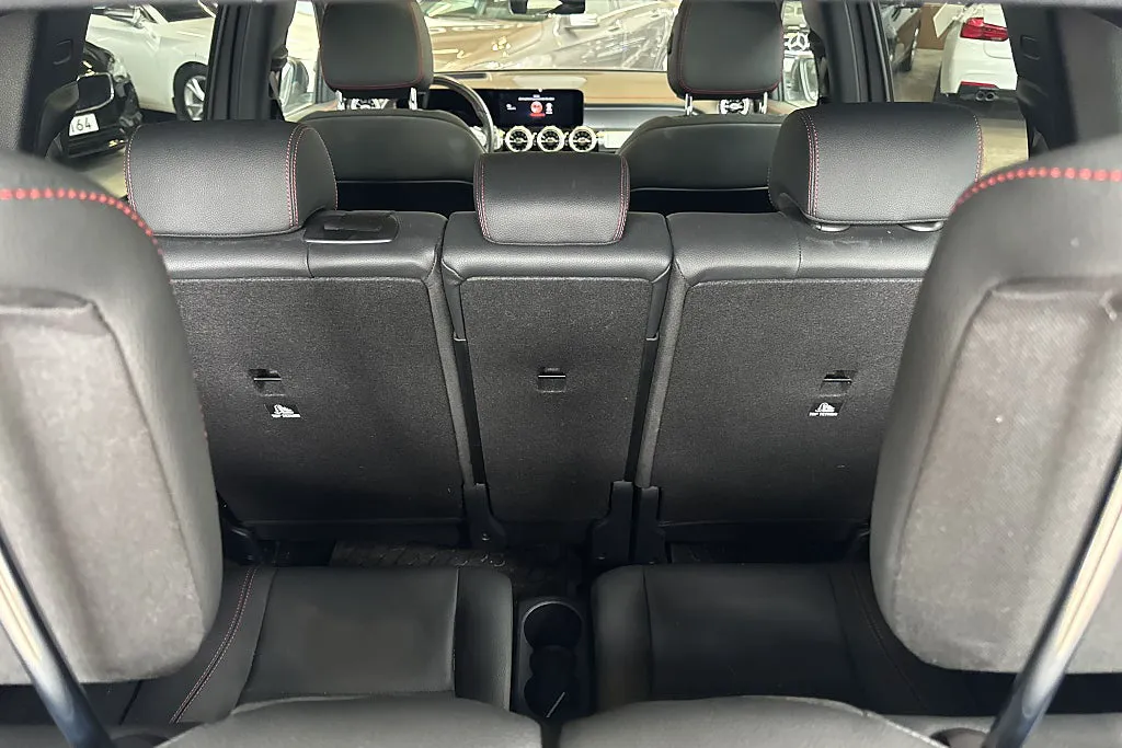 Vehicle image 27