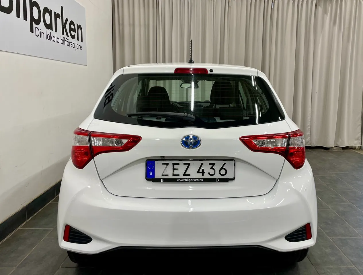 Vehicle image 20