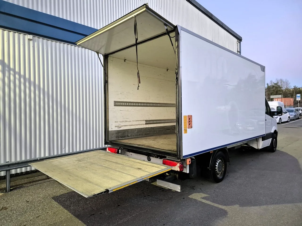Vehicle image 8