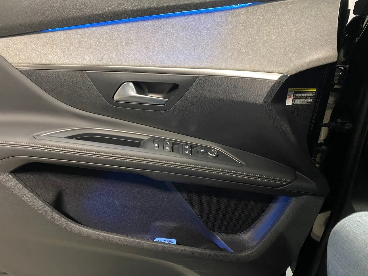 Vehicle image 24