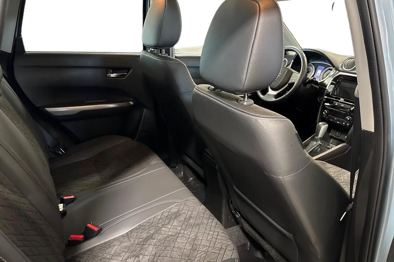 Vehicle image 22