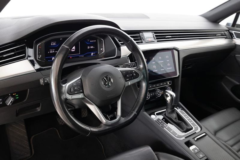 Volkswagen Passat bild 18