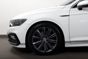 Volkswagen Passat bild 4