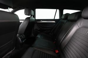 Volkswagen Passat bild 17