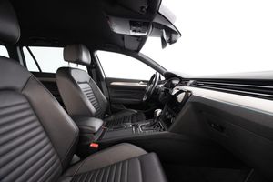 Volkswagen Passat bild 14