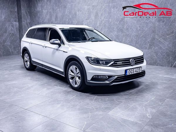 Volkswagen Passat Alltrack 2.0 TDI 4Motion Ny Kamrem Värmare Kamera CarPlay Drag - 2017