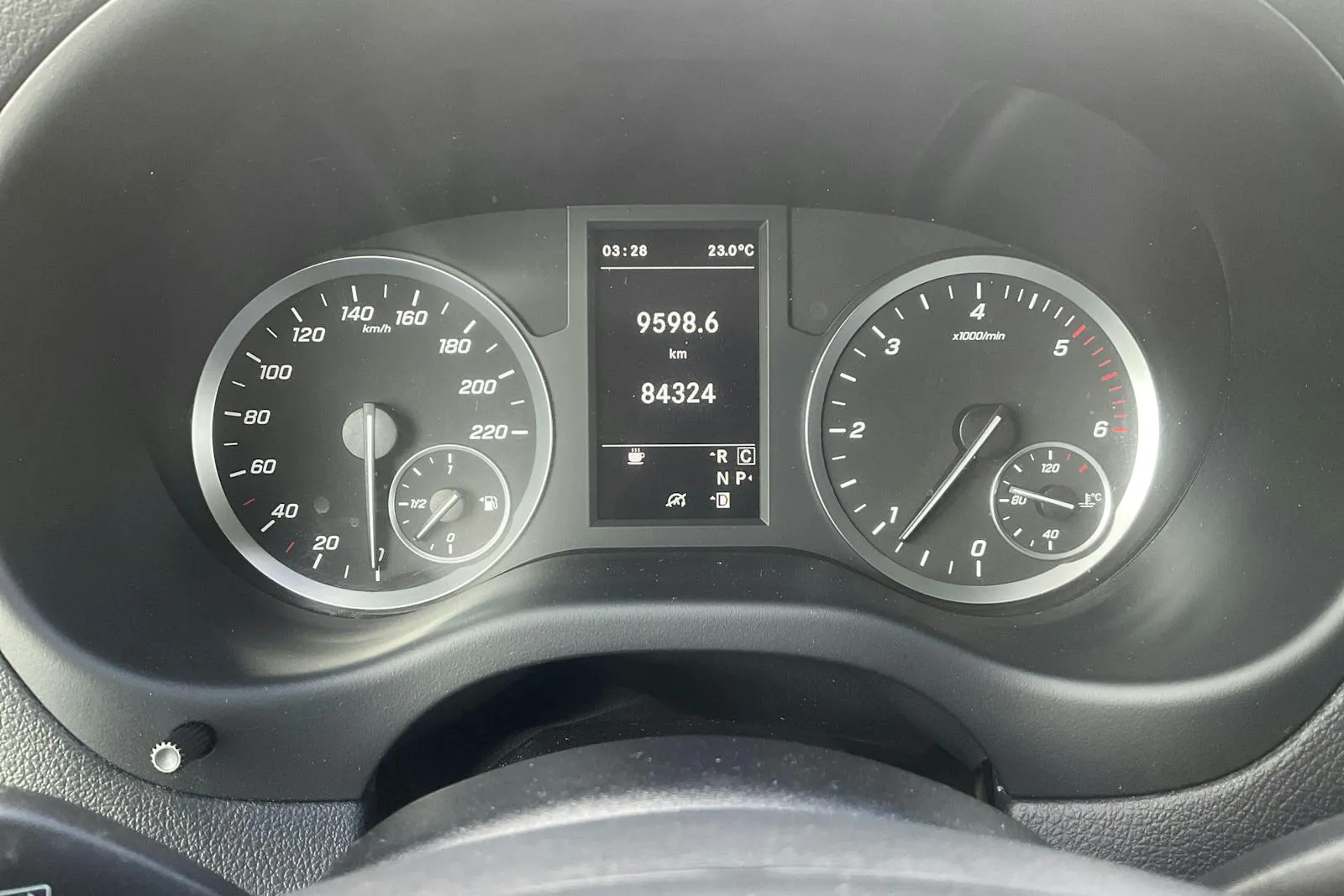 Vehicle image 9