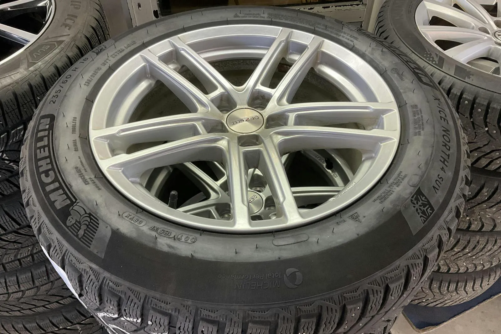 Vehicle image 10