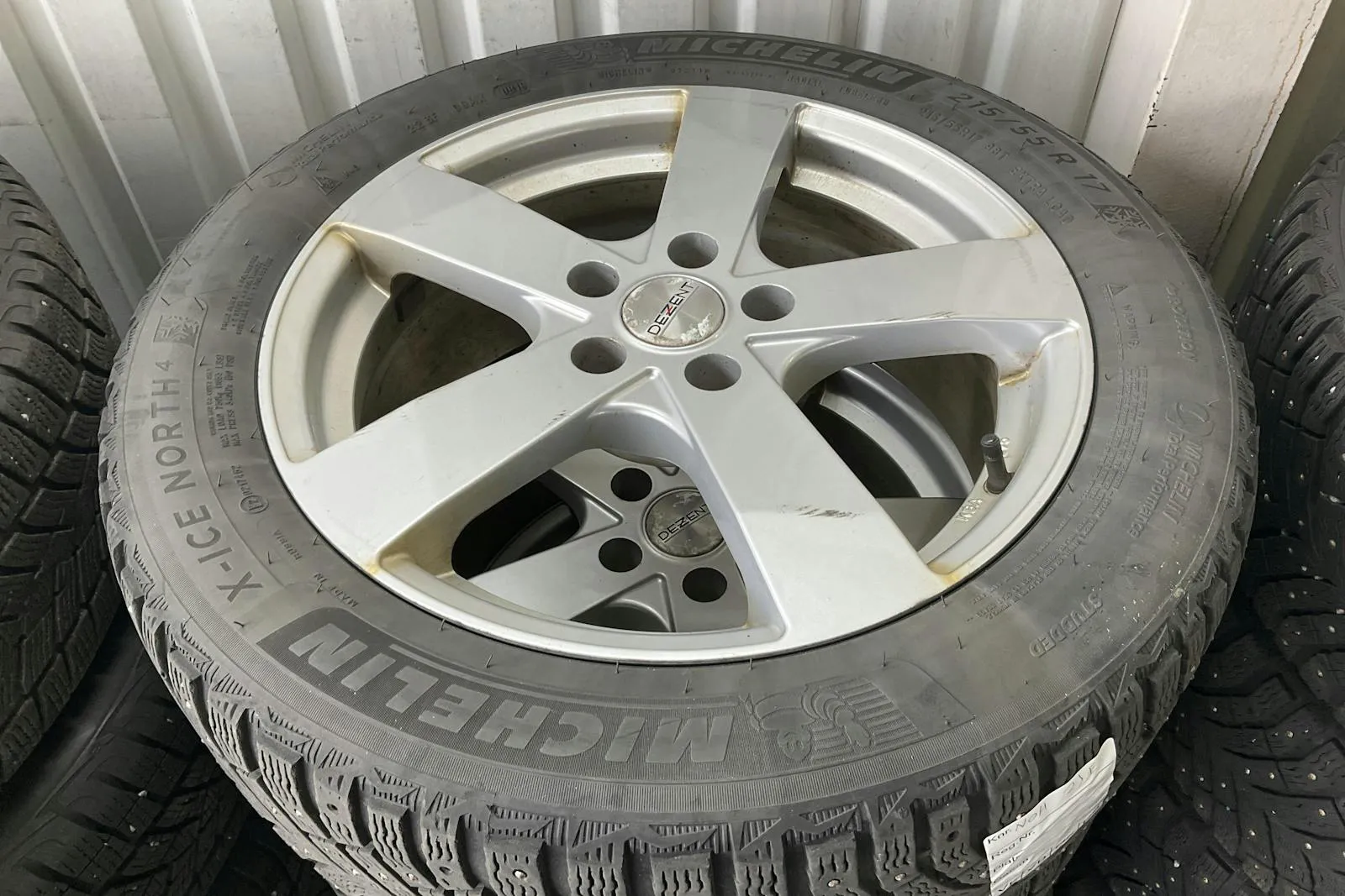 Vehicle image 14