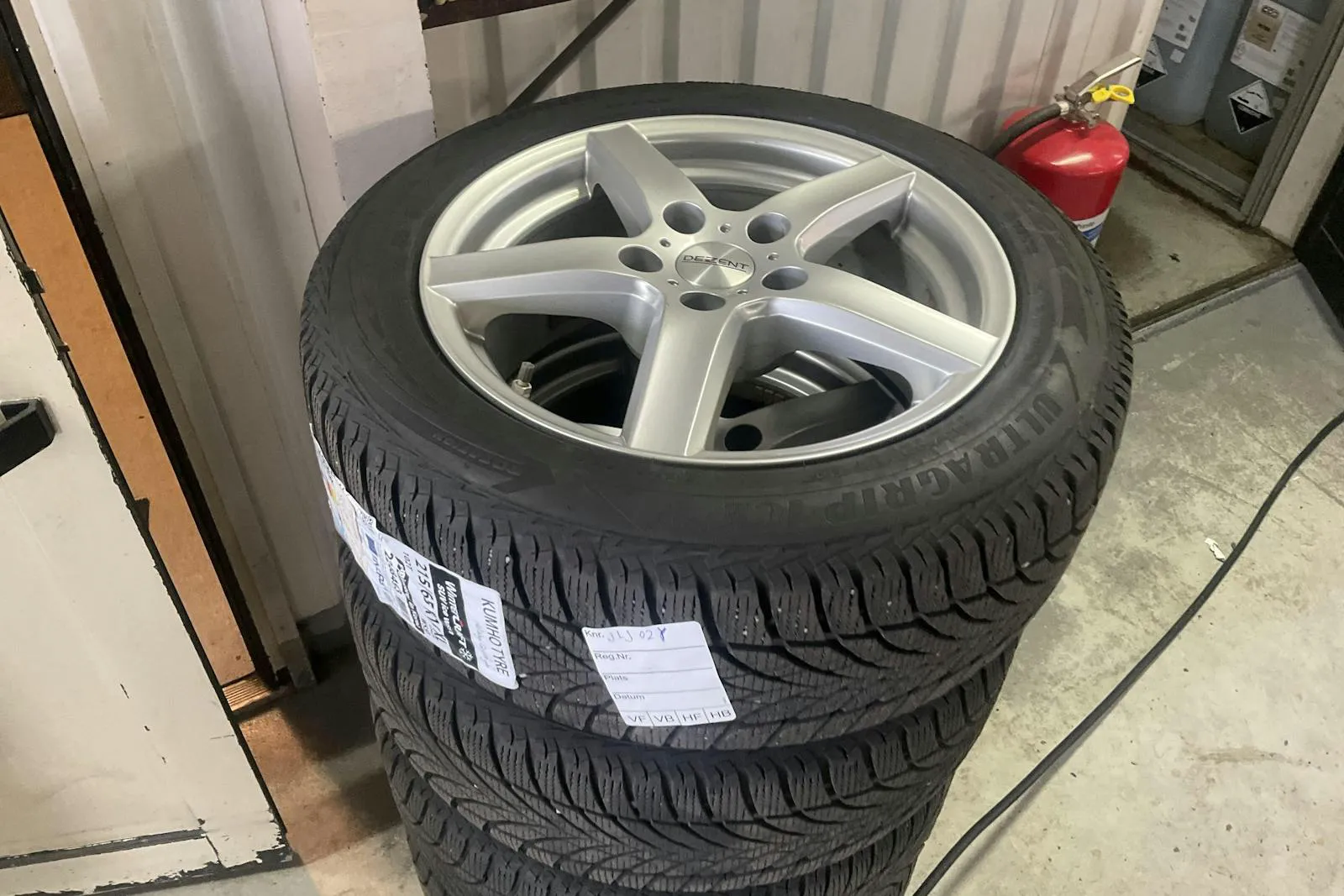 Vehicle image 11