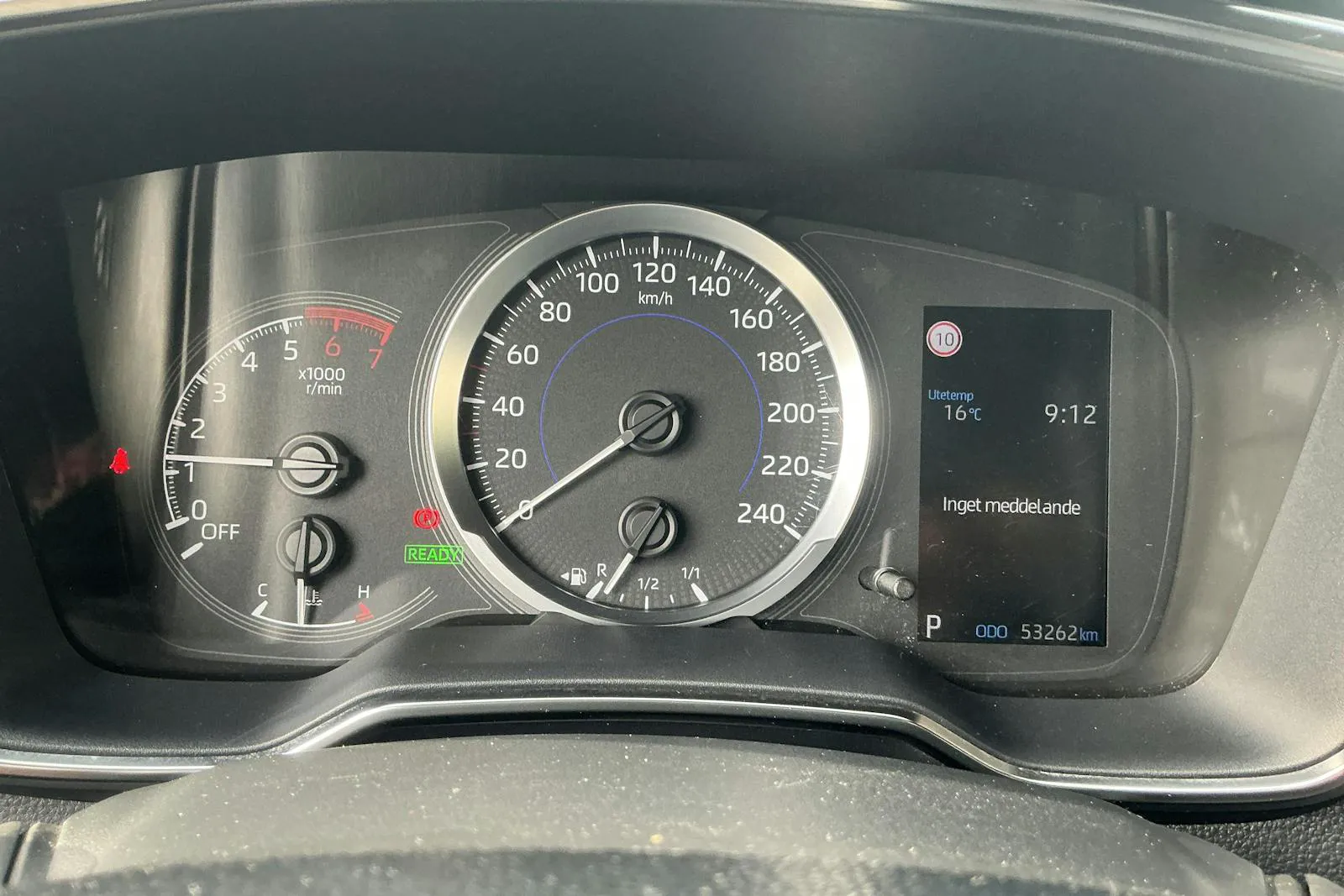 Vehicle image 9