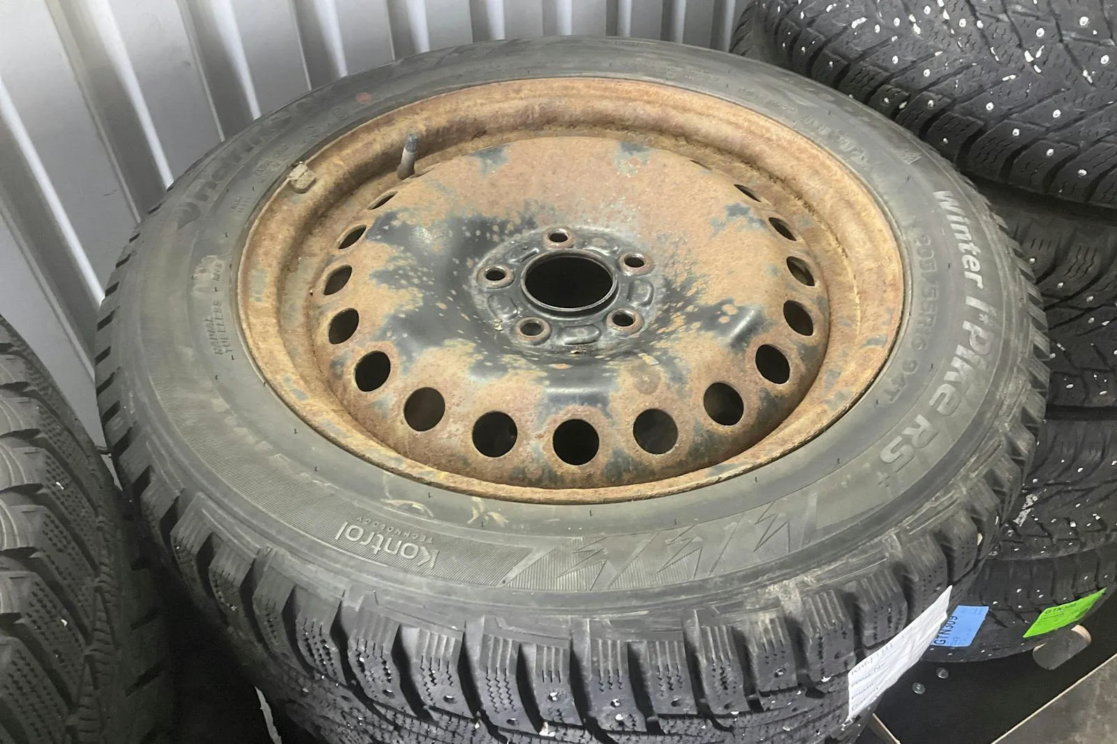Vehicle image 11