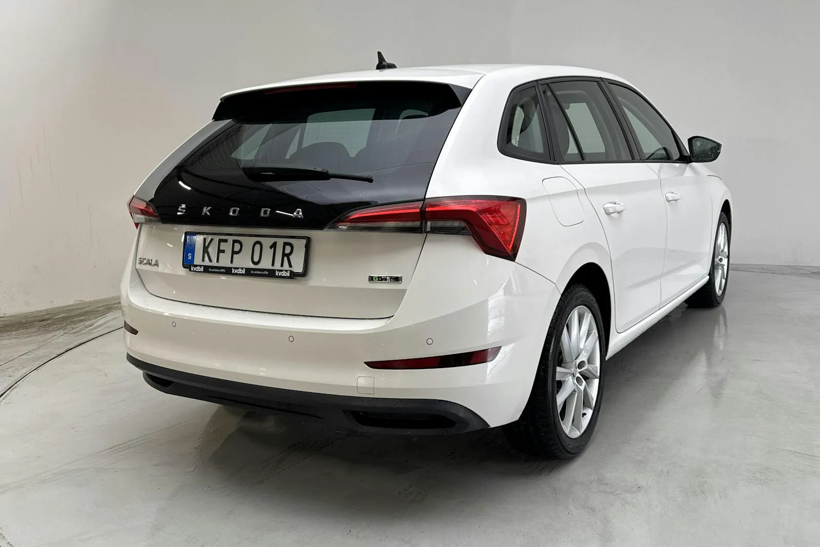 Vehicle image 2