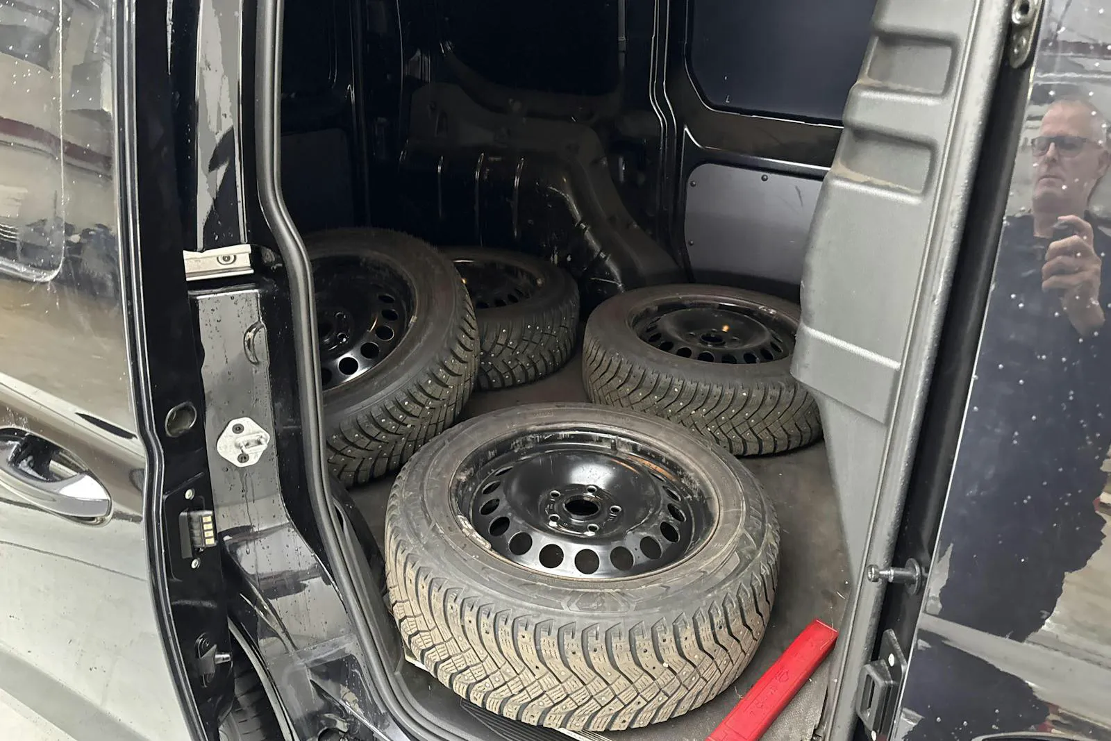Vehicle image 6
