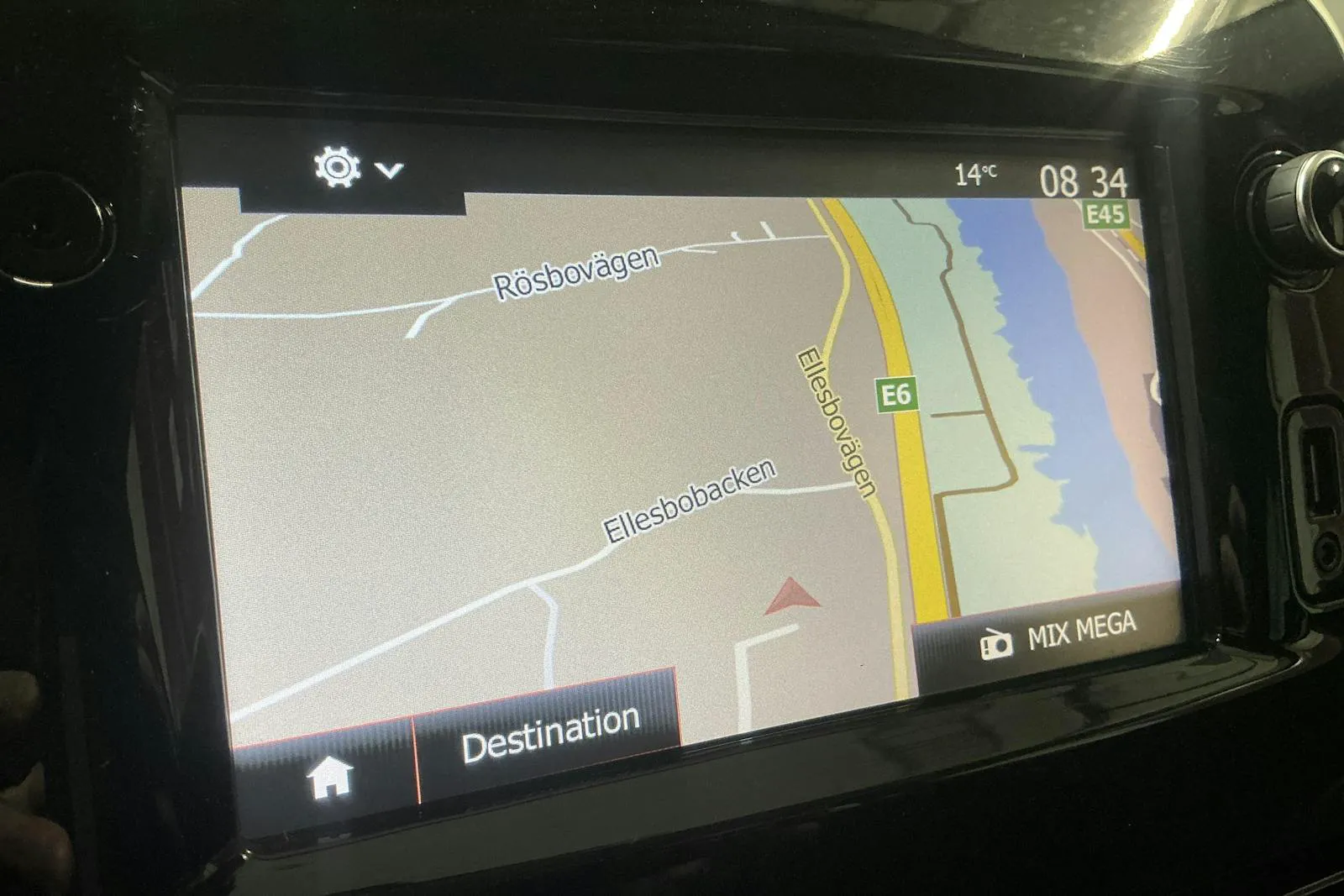 Vehicle image 10