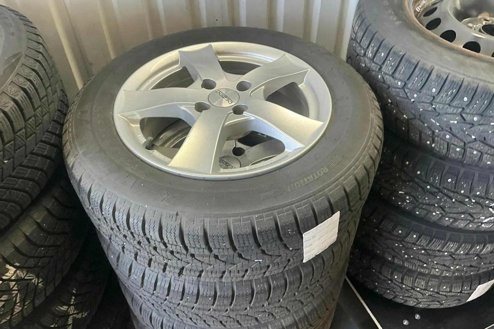 Vehicle image 11