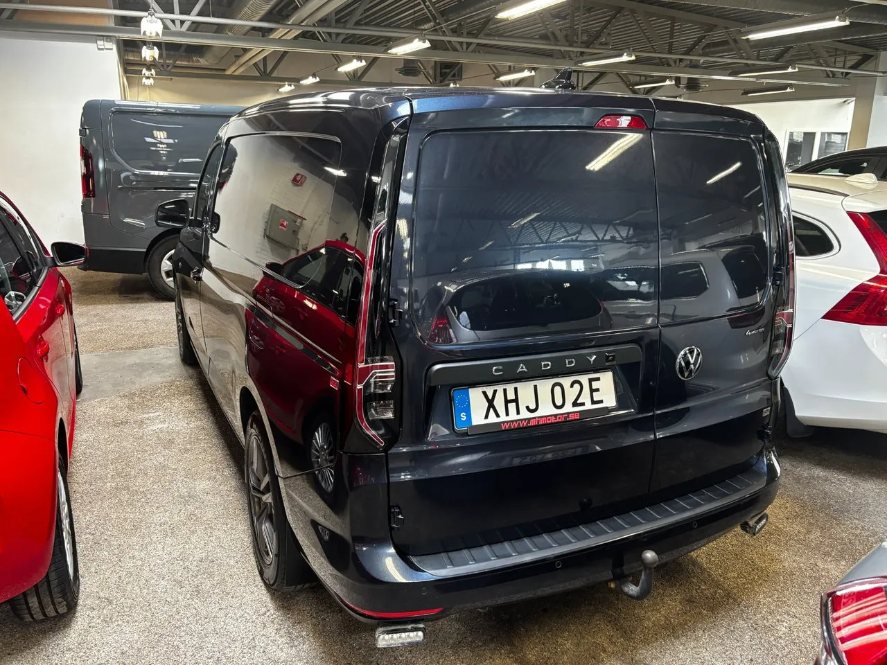 Vehicle image 3