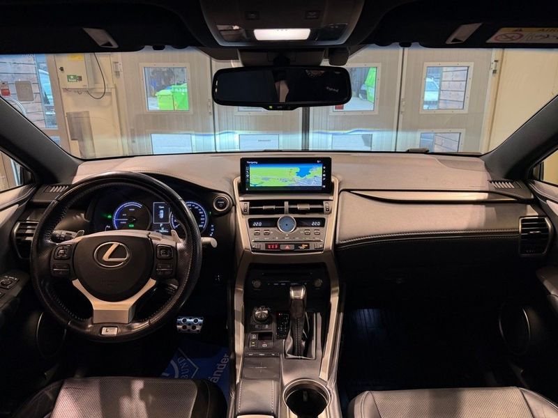 Lexus NX bild 5
