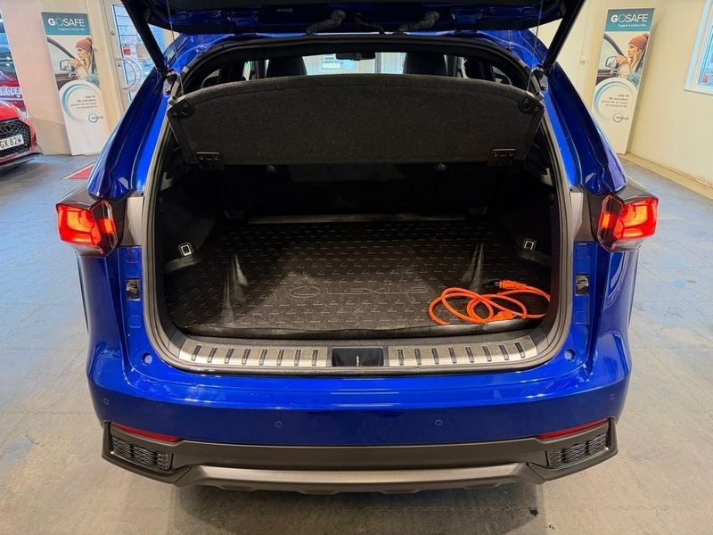 Lexus NX bild 25