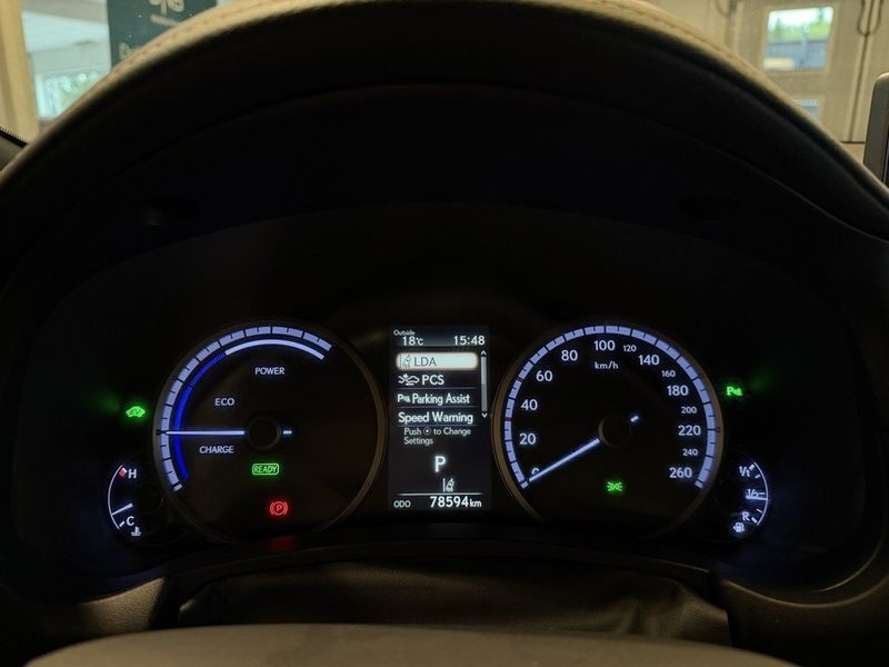 Lexus NX bild 11