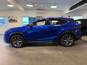 Lexus NX bild 23