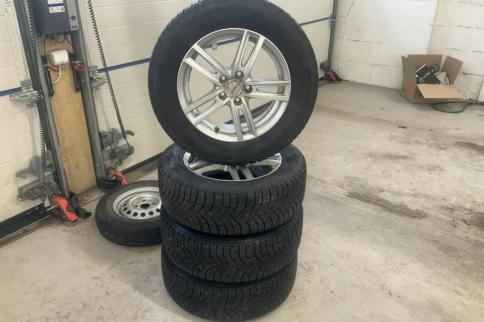 Vehicle image 22