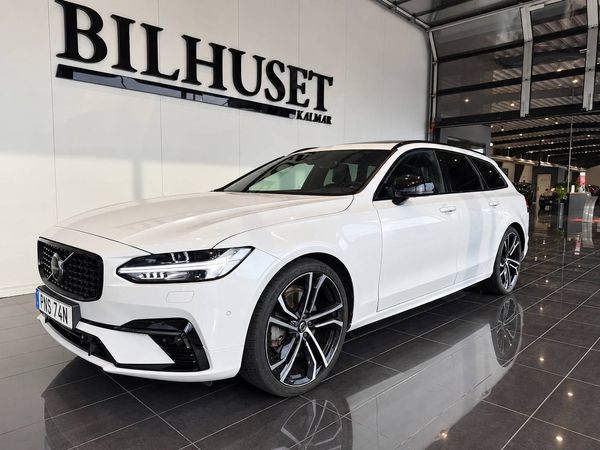 Volvo V90 B4 AWD R-Design PANORAMA 360 KAMERA HUD DRAG MOMSBIL - 2022