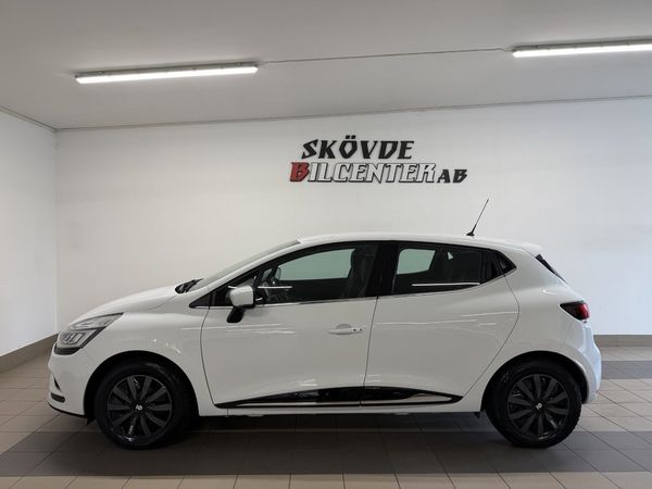 Renault Clio 0.9 TCe Intens/Nyservad/GPS/KeylessGO/PDC/Farthållare - 2017
