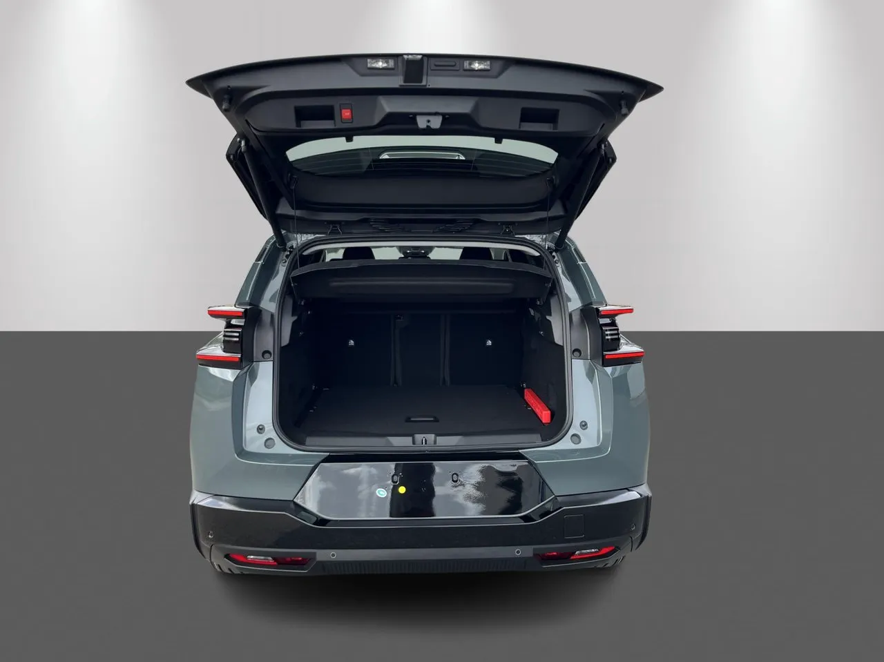 Vehicle image 14