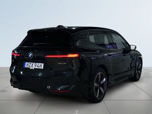 BMW iX bild 6