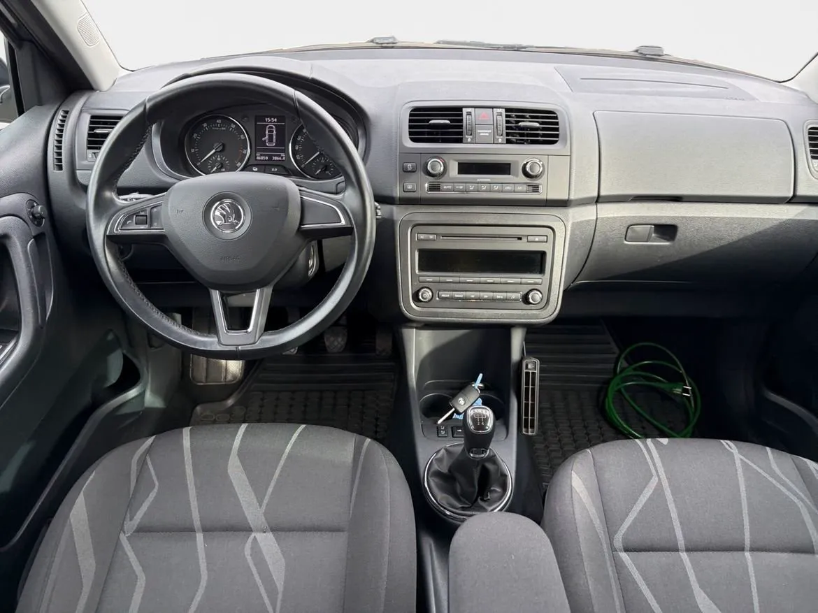 Vehicle image 8