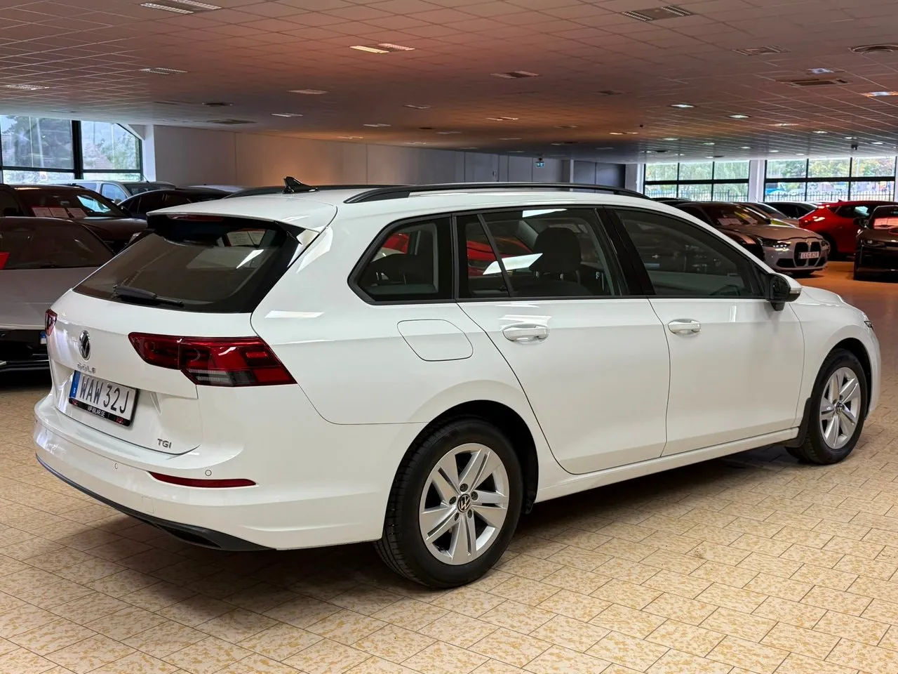 Vehicle image 6