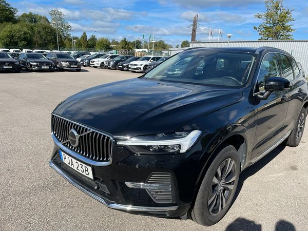 Volvo XC60 T6 Recharge Core Bright plug in AWD 350HK 4x4 Panorama - 2023
