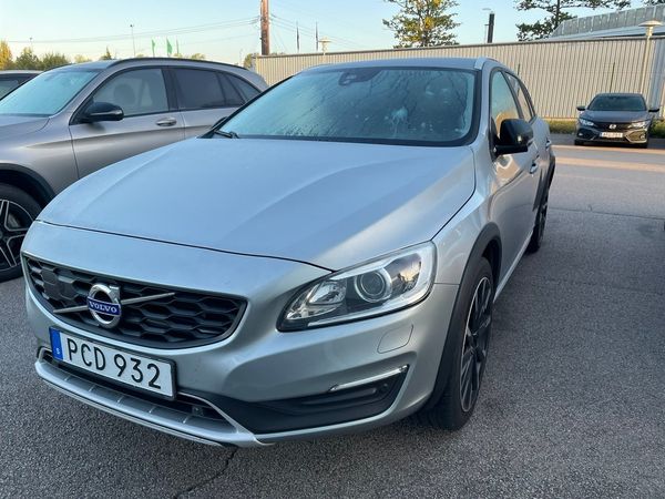 Volvo V60 Cross Country D4 AWD 220HK 4x4 Summum - 2017